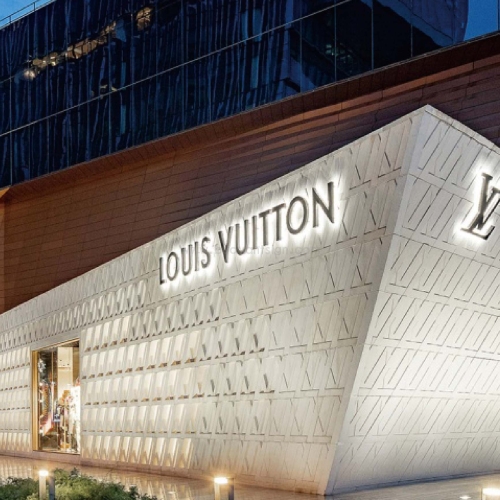 Luxury brand store advertiseme